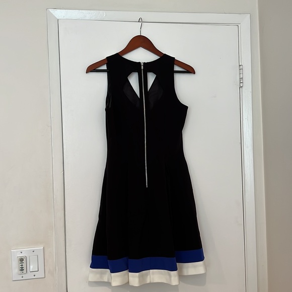 Black, white and blue HM dress - Picture 2 of 3